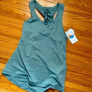 NWT Vuori Lux Performance Racerback tank Neptune Heather large